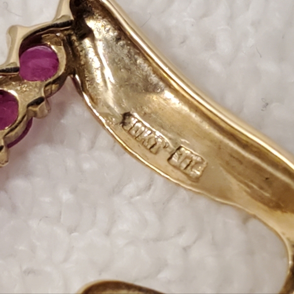 Vintage 10 Karat Yellow Gold Open Heart Pendant Diamonds Red Rubies Women's - Picture 6 of 10